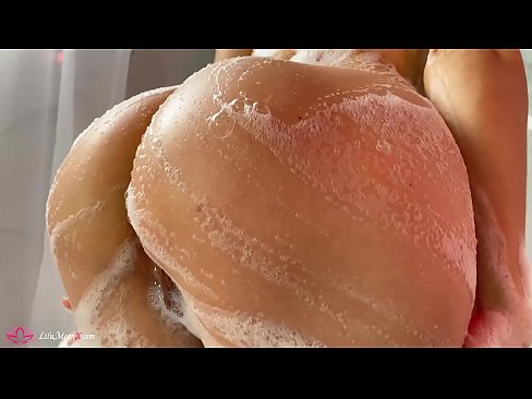 ❤️ Bà thủ dâm âm hộ với máy rung đến cực khoái mãnh liệt trong vòi hoa sen Khiêu dâm ở% vi.virtsextor.ru%