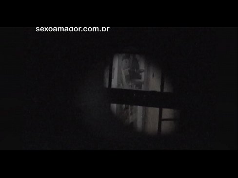 ❤️ Blondie được bí mật quay video bởi một voyeur hàng xóm ẩn sau những viên gạch rỗng Khiêu dâm ở% vi.virtsextor.ru%